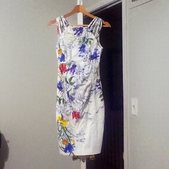 Great condition dress - Picture 1 of 5
